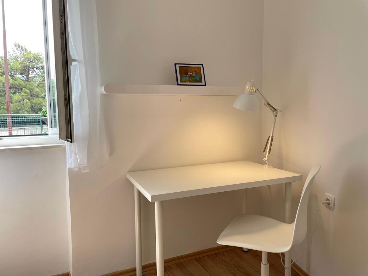 Modern Apartment In The Old Part Of Town 리예카 외부 사진